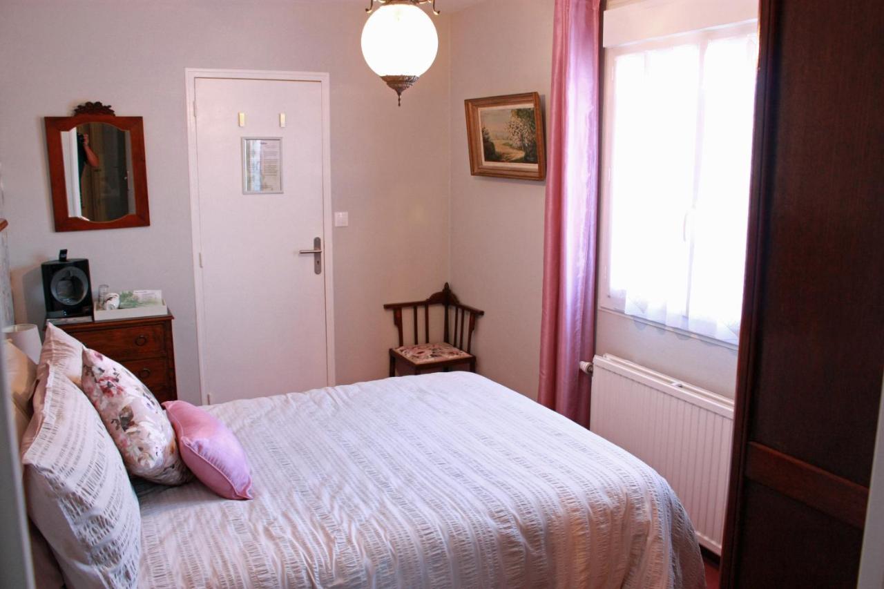 Les Camelias Bed and Breakfast Binic Exterior foto