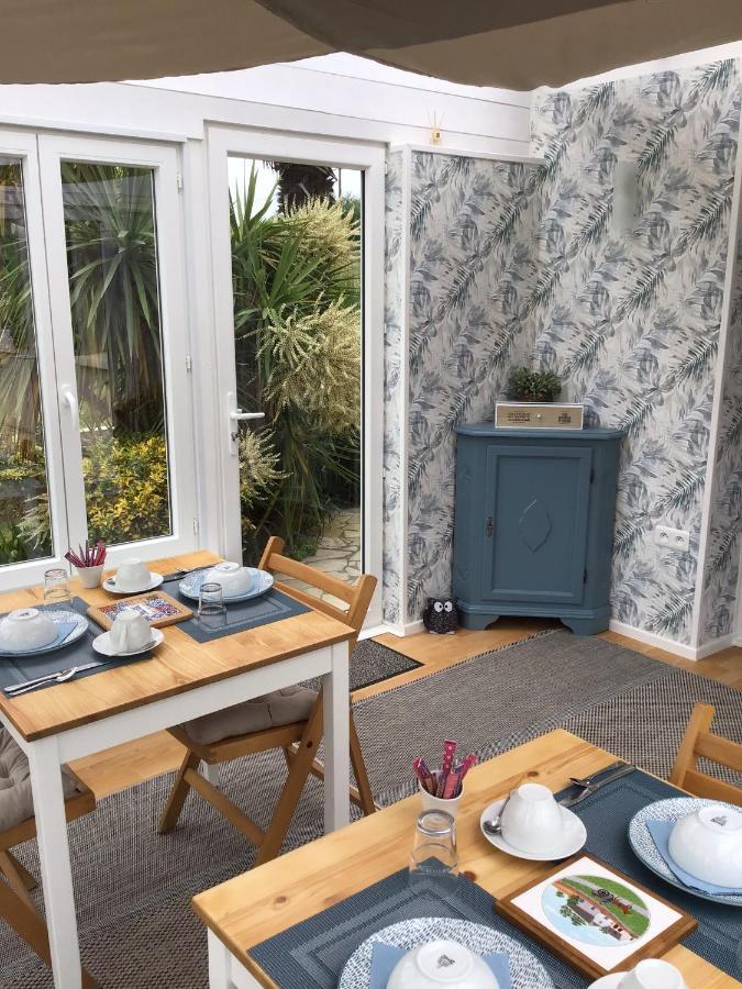 Les Camelias Bed and Breakfast Binic Exterior foto
